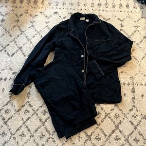 Like new LL Bean 2 piece flannel pajamas